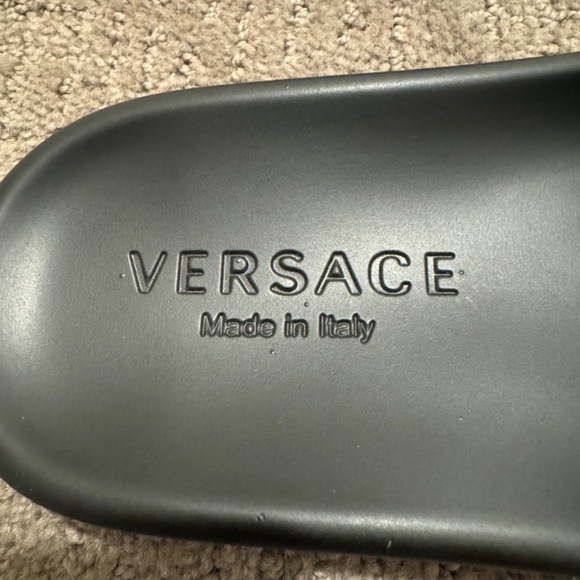 Versace metallic Palazzo Medusa pool slides sandals size 39.5 great condition - Picture 2 of 6